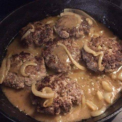 Hamburger Steak with Onions and&nbsp;Gravy