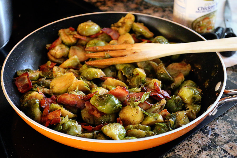GARLIC AND BACON BRUSSELS&nbsp;SPROUTS