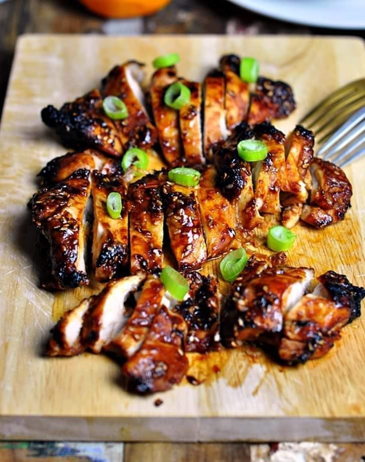 5 Ingredients Grilled Chicken with Tomato, Soy & Sesame Seeds