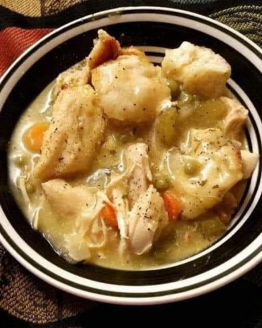 Slow Cooker Chicken &&nbsp;Dumplings