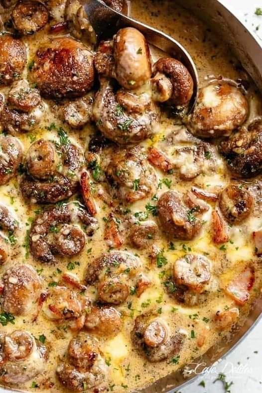 Creamy Garlic Mushrooms & Bacon