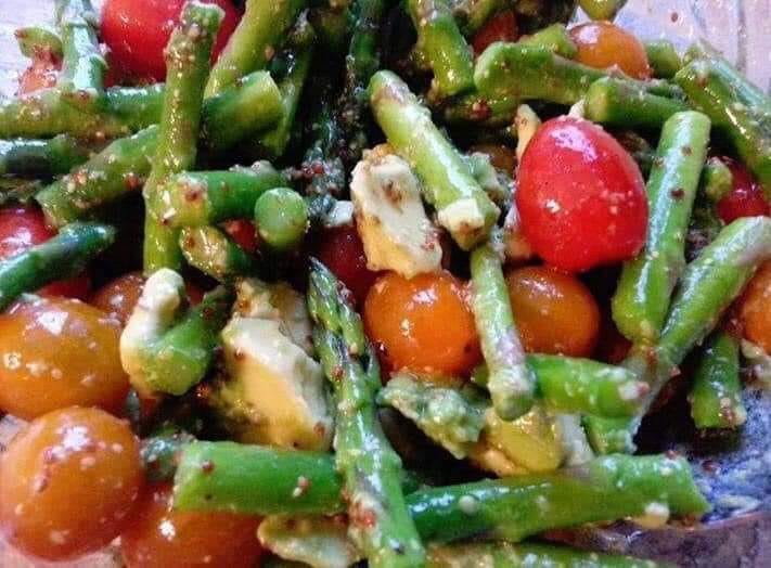 Asparagus Tomato and Avocado Salad