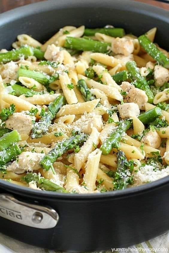Creamy One-Pan Chicken Asparagus&nbsp;Pasta