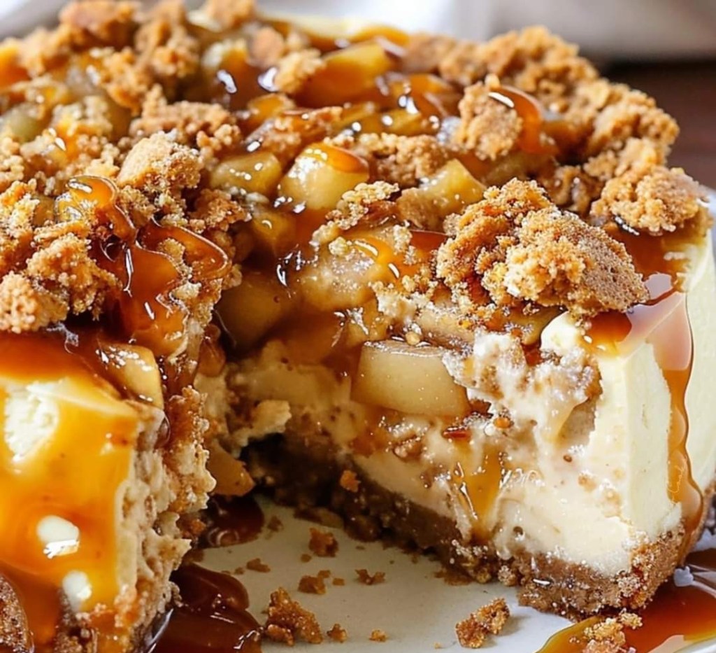 Apple Crisp Cheesecake